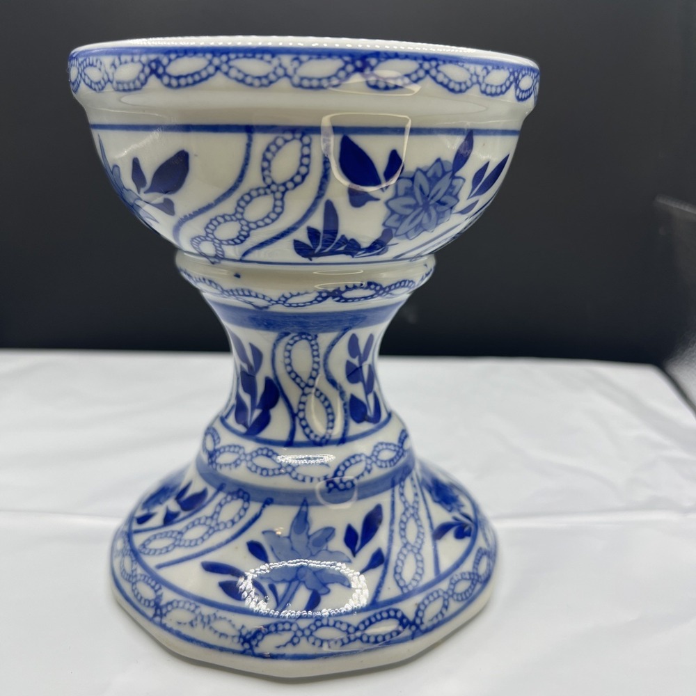 Vintage Bombay Company Ceramic Blue/White Chinoiserie Pedastal Candle Holder
